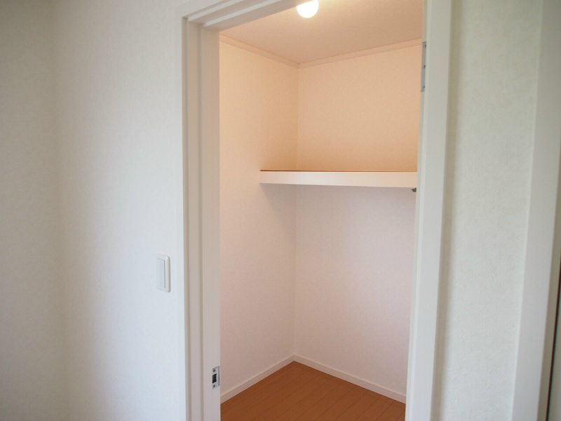 Receipt. Walk-in closet is a great