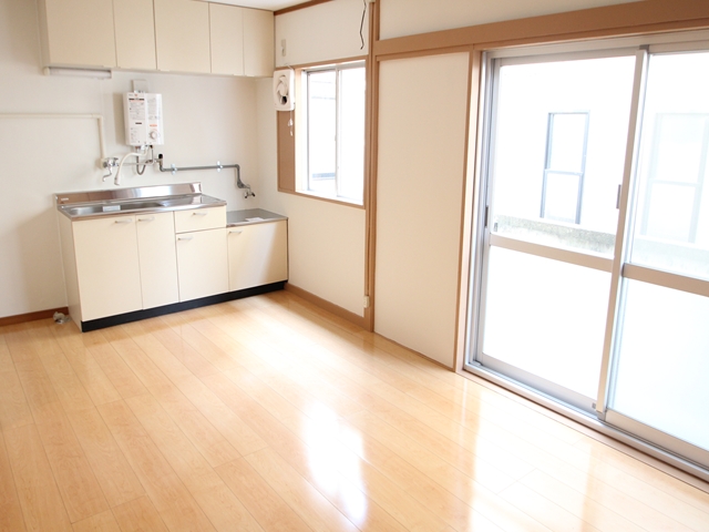 Kitchen. Kitchen set ・ The bed was new