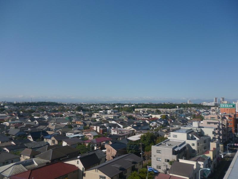 View photos from the dwelling unit. Good view!