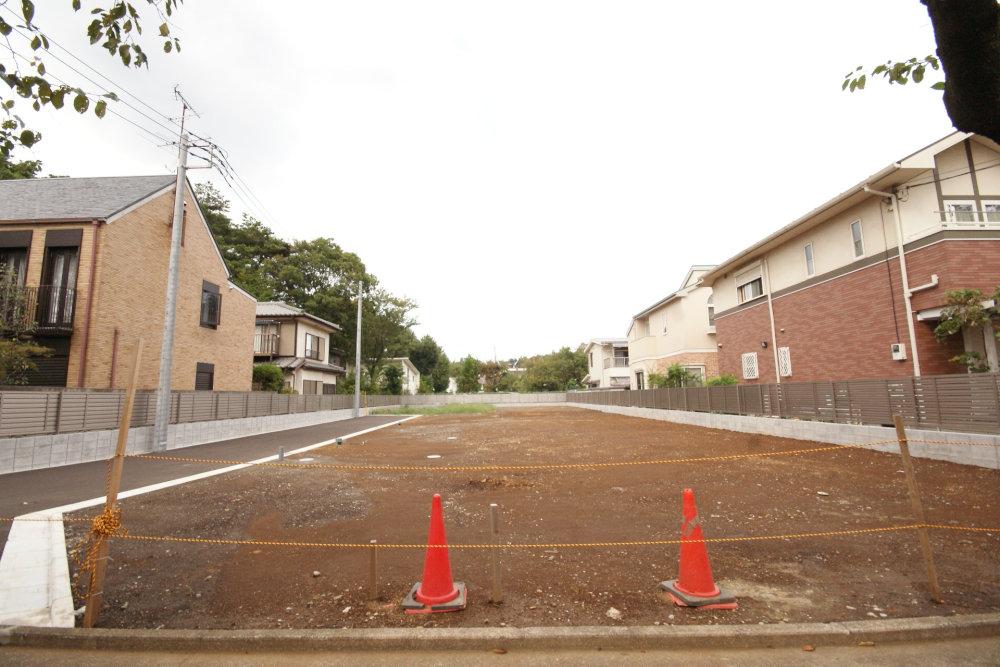Local land photo. All sections is 40 square meters or more of subdivision. 