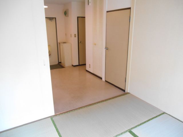 Living and room. It is south-facing corner room.