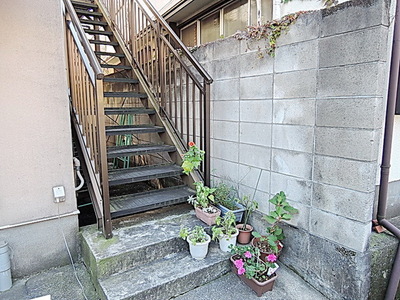 Entrance. appearance