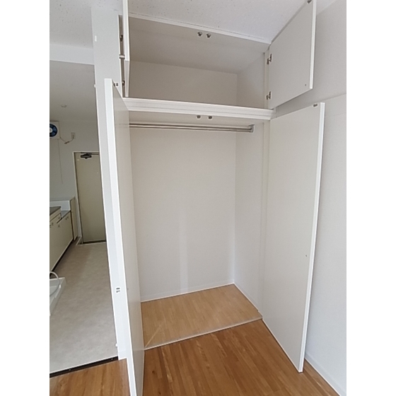 Receipt. Easy-to-use storage