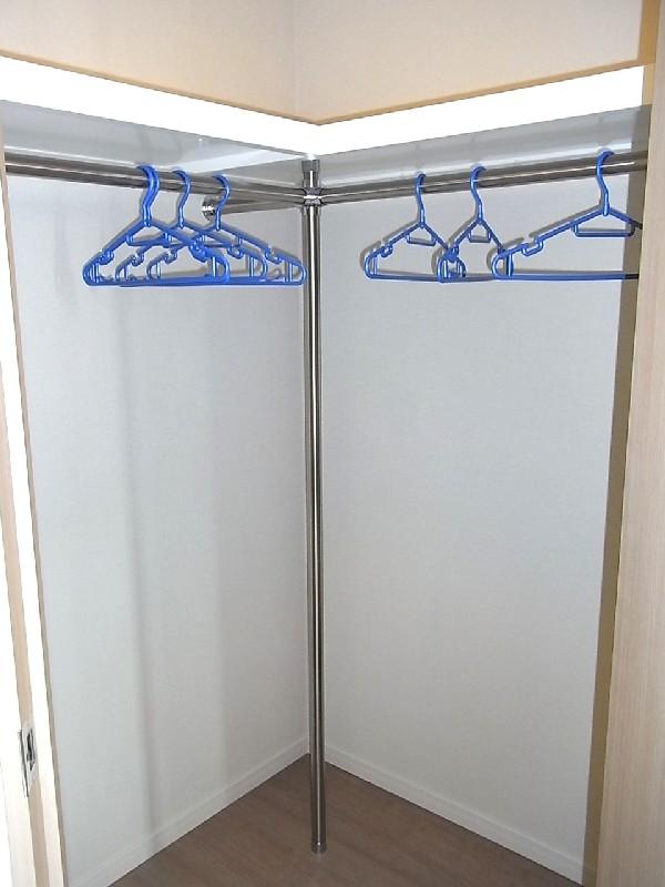 Receipt. Walk-in closet