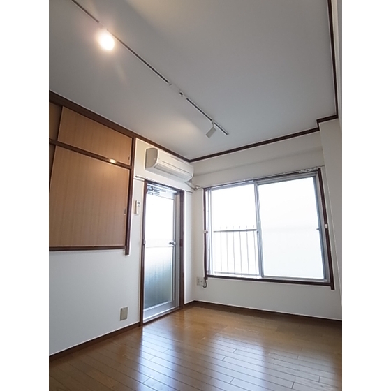 Living and room. Downlight