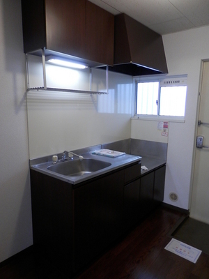 Kitchen. ◆ Stove-mounted kitchen ◆