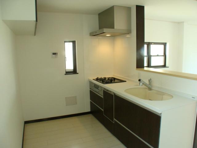 Same specifications photo (kitchen). Enforcement example photo