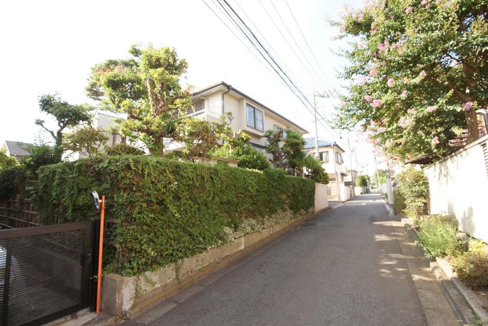 Local photos, including front road. Suitable environment in the land of permanent, Location. 