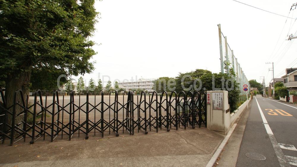 Primary school. 297m to Musashino Municipal Hon'yado Elementary School