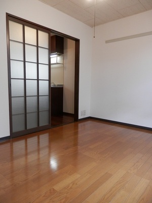 Living and room.  ◆ Of south Western-style ◆