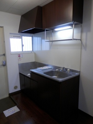 Kitchen.  ◆ Stove-mounted kitchen ◆