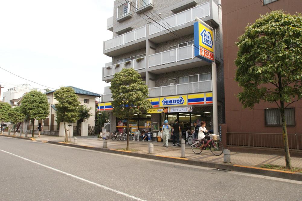 Convenience store. MINISTOP Musashisakai 750m up to two-chome
