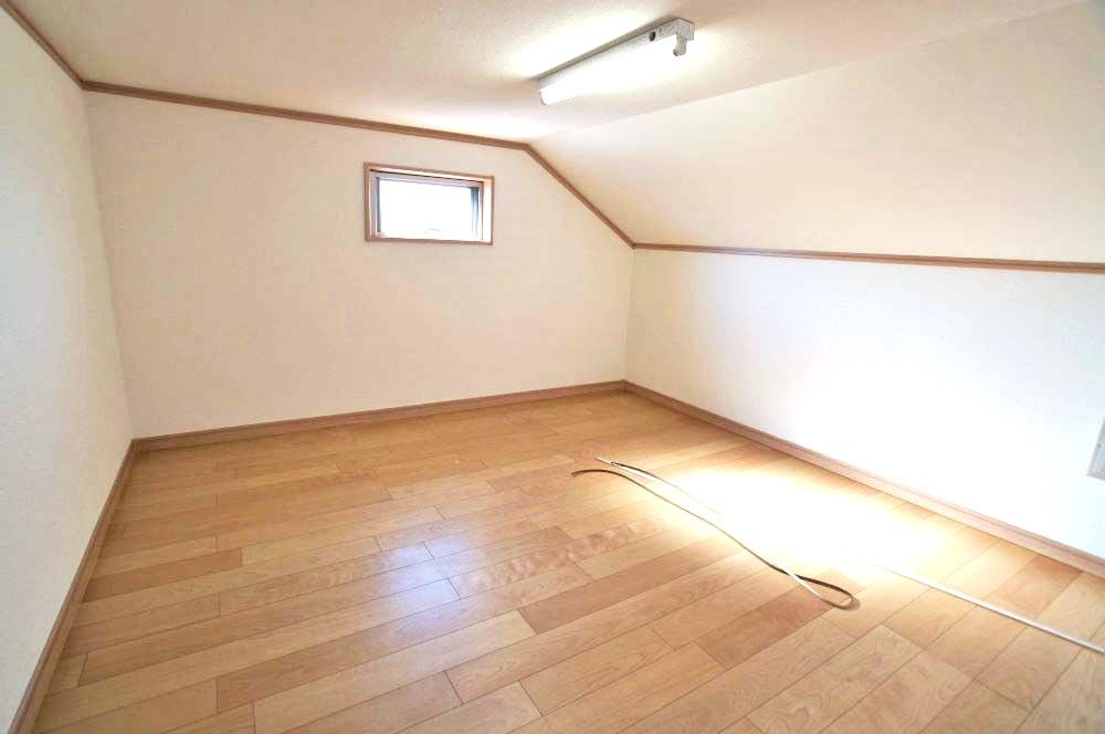 Receipt. It is the state of the attic storage. Please houses the Toka seasonal.