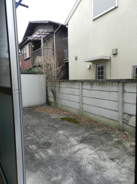 Other room space. Jose and laundry