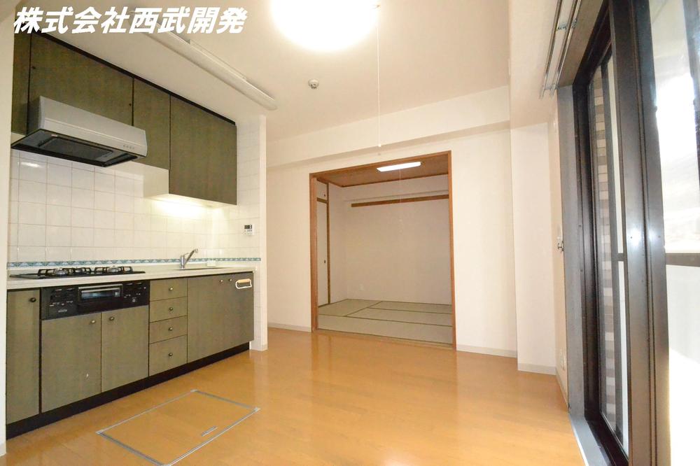 Living. Indoor (12 May 2013) Shooting