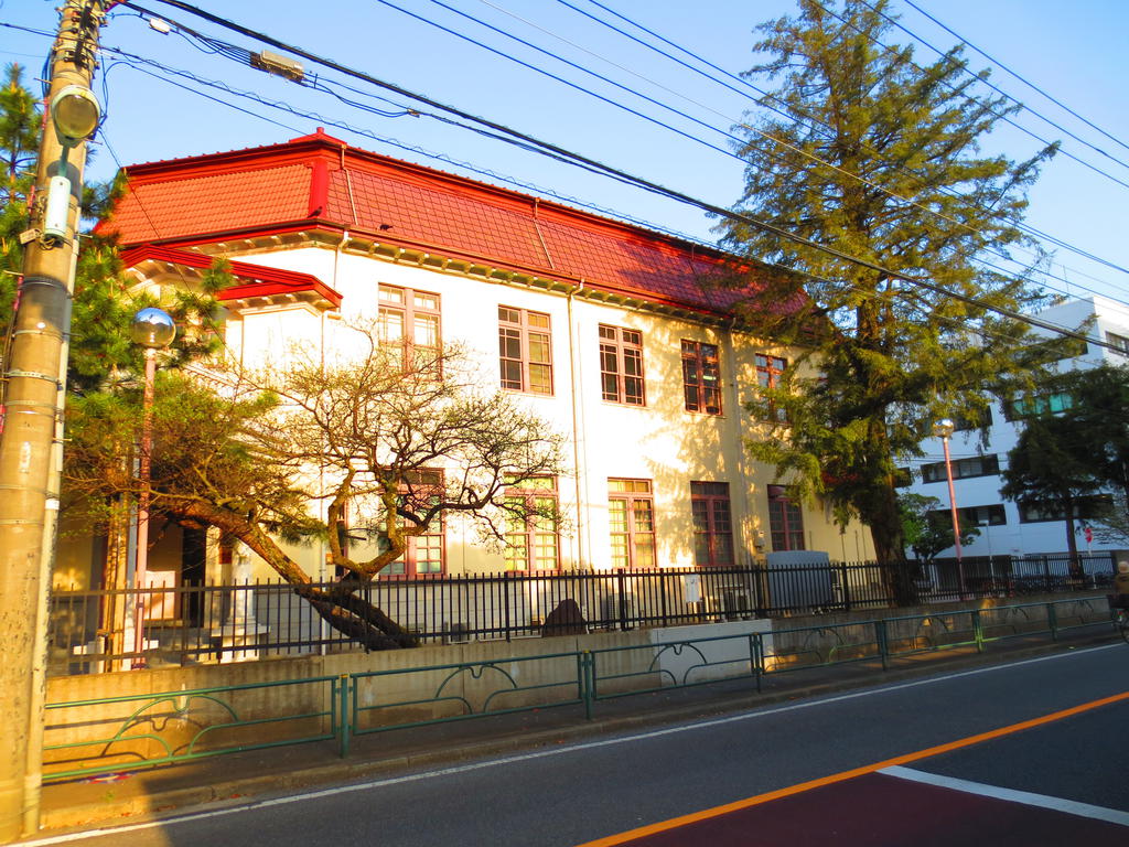 University ・ Junior college. Private Nippon Veterinary and Life Sciences University (University of ・ 1200m up to junior college)