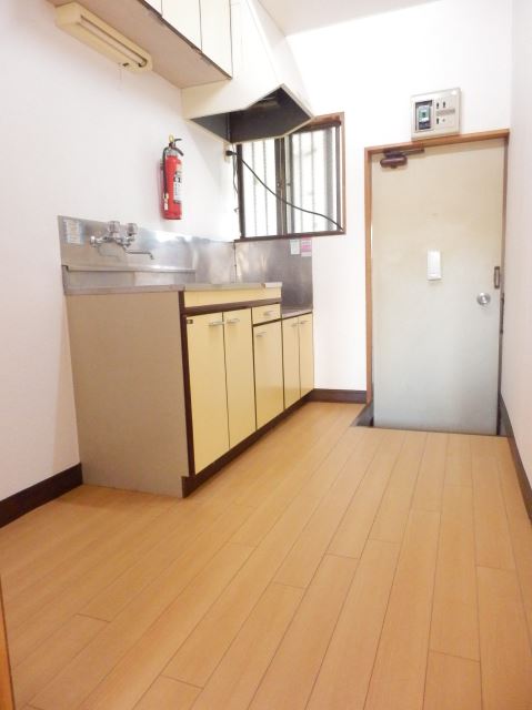 Kitchen. Spread of kitchen