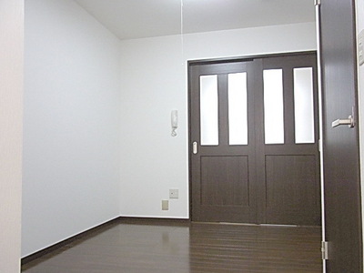 Living and room. Beautiful dining kitchen 6.75 Pledge