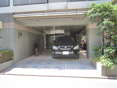 Entrance. O'clock auto lock 21 pm -8 working