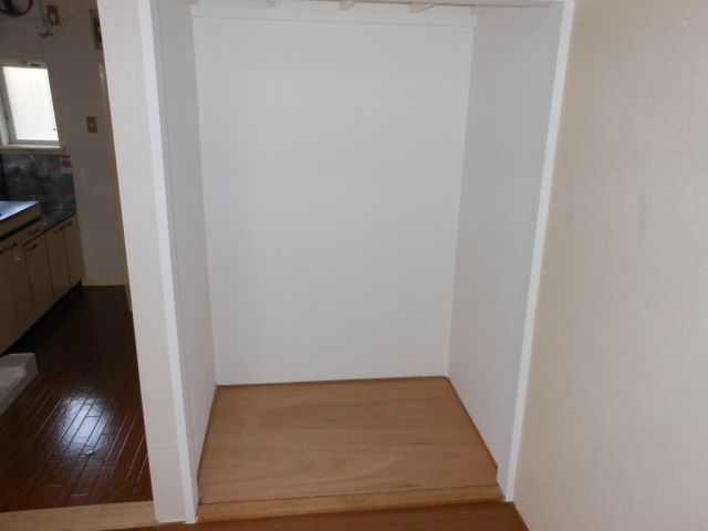 Receipt. Storage remove the door to the free space