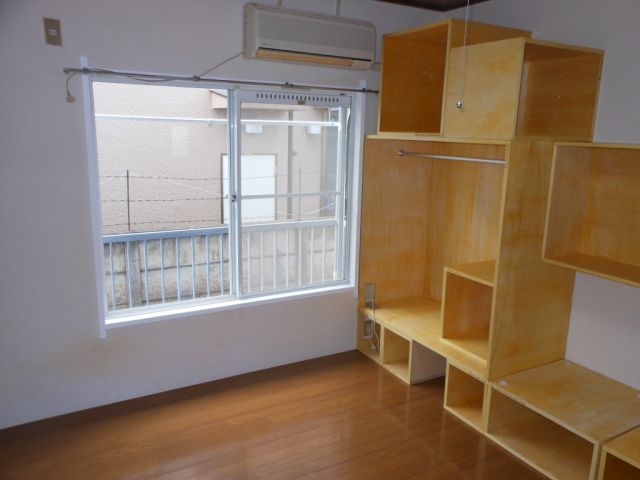 Living and room. Built-in shelves stylish rooms