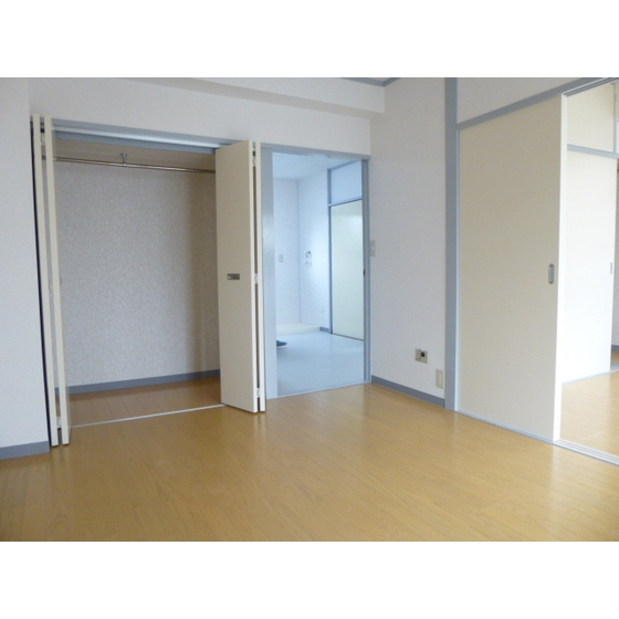 Other room space. room