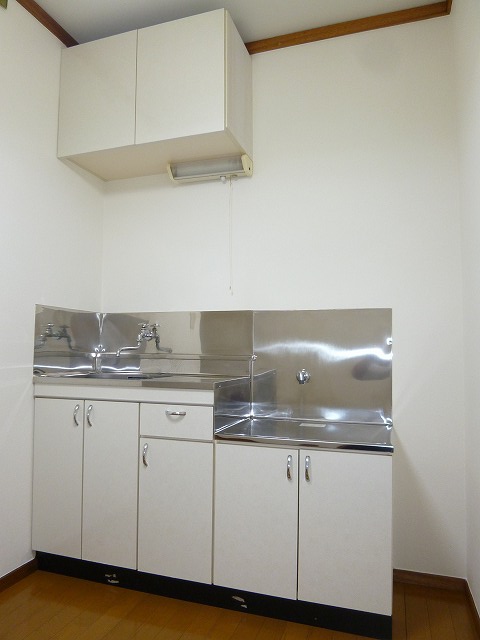 Kitchen. Gas stove two-necked installation Allowed clean kitchen!