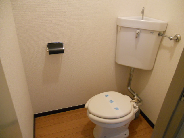 Toilet. bus ・ Restroom!