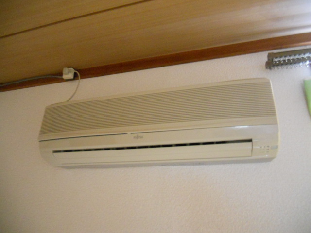 Other Equipment. There is 1 groups air conditioning!