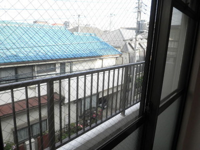 Balcony. Balcony Laundry Area