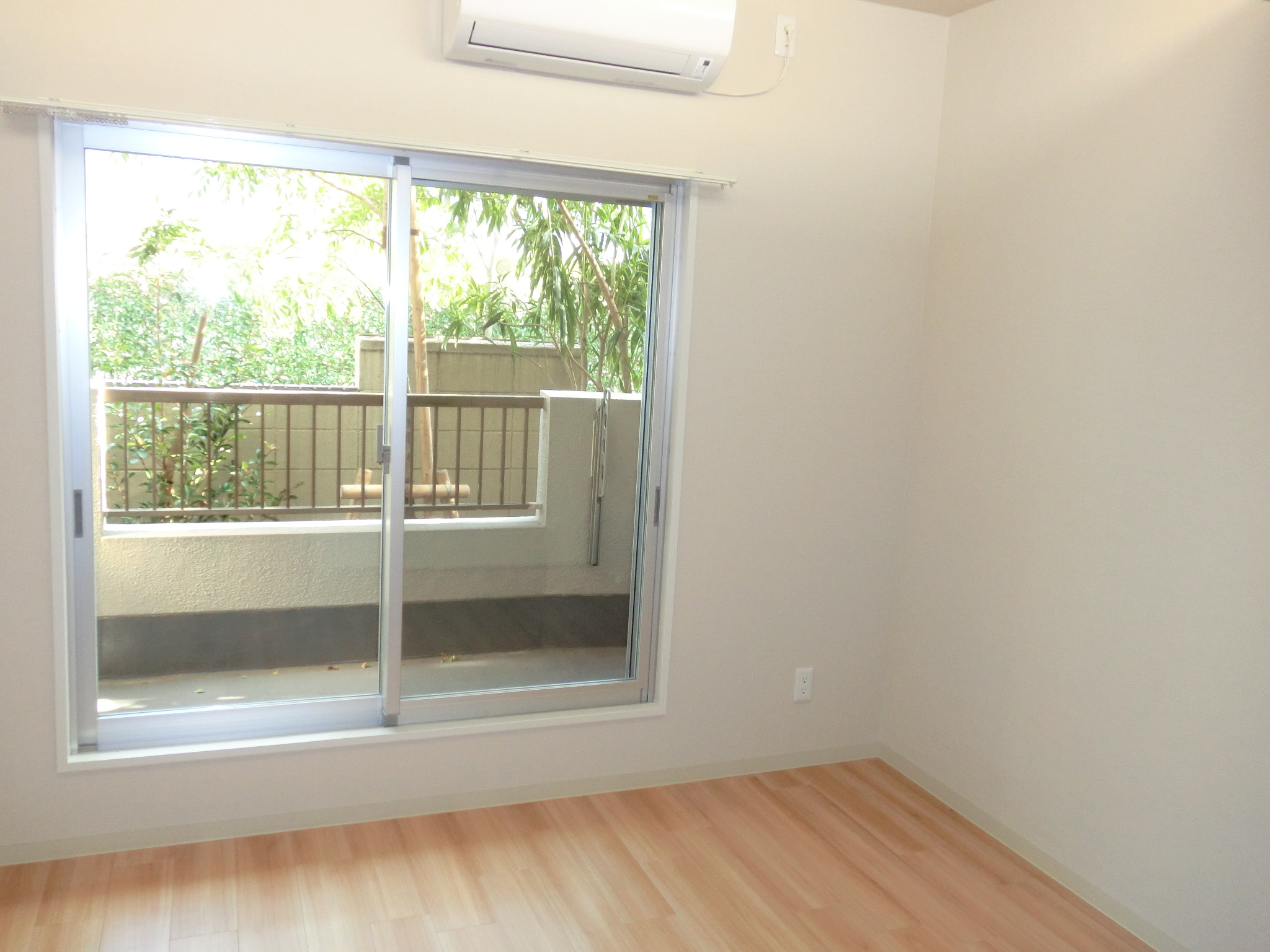 Living and room. Room part