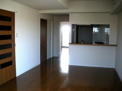 Living and room. Room 1