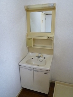 Washroom. Wash dressing room