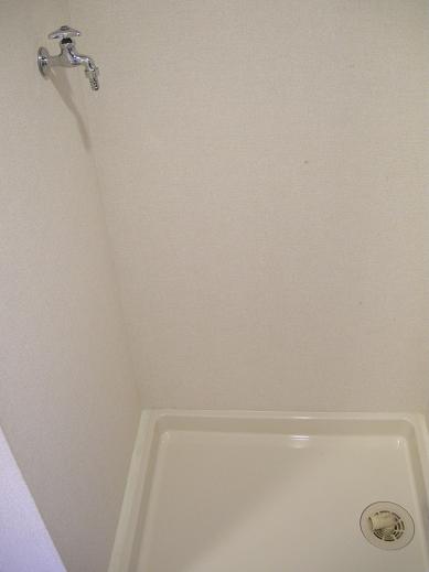 Other Equipment. Laundry Area Available