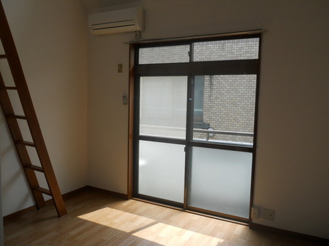 Living and room. Western-style 2