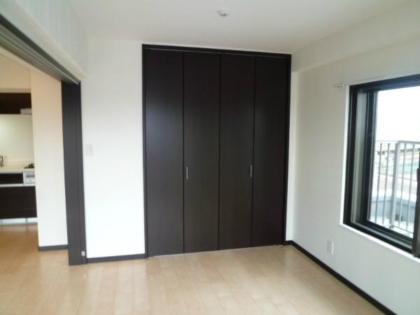 Non-living room. Indoor (11 May 2013) Shooting