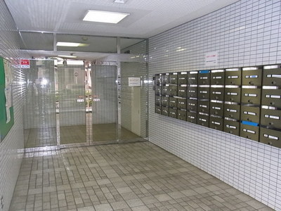 Building appearance. Auto-lock equipped