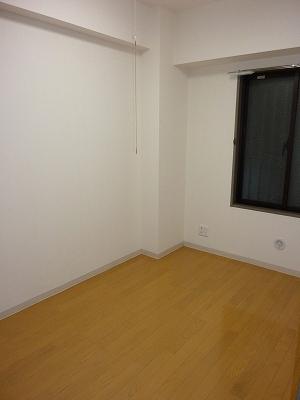 Non-living room. Indoor (12 May 2013) Shooting