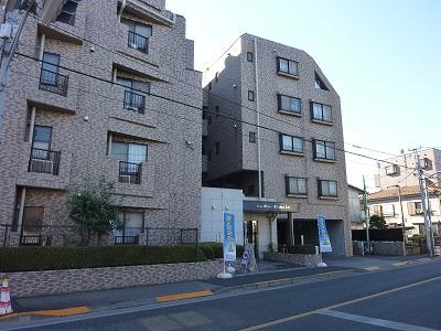 Local appearance photo. Local (12 May 2013) Shooting