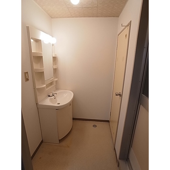 Other room space. Dressing room