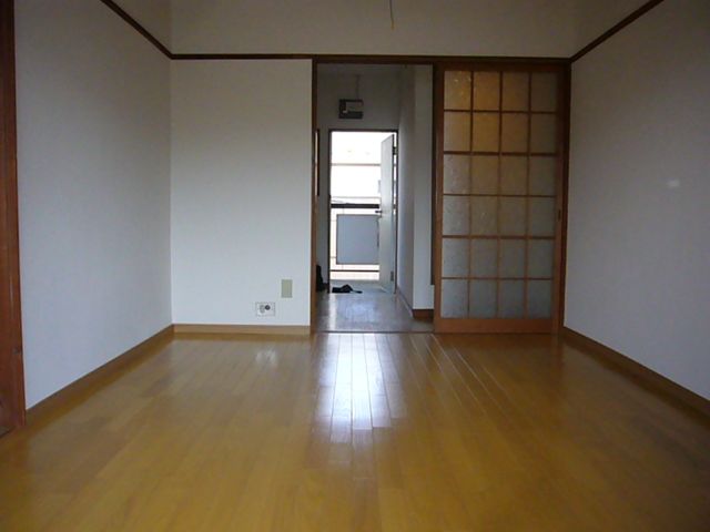 Living and room. Flooring