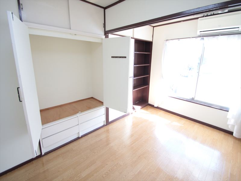 Receipt. Storage space is plenty