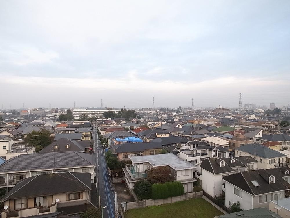 View photos from the dwelling unit. View from the site (October 2013) Shooting