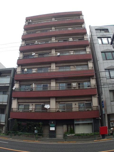 Local appearance photo. Local (09 May 2013) Shooting