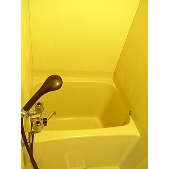 Bath. Those of 106, Room