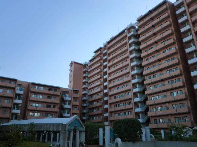 Local appearance photo. Local (11 May 2013) Shooting