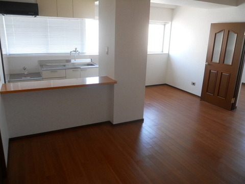 Other Equipment. Face-to-face counter kitchen!