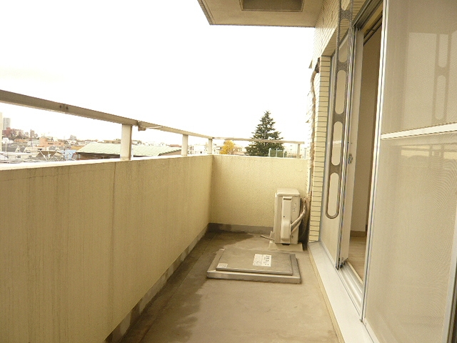 Balcony. Balconies offer spread! 