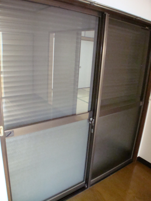 Living and room. Electric shutter, Fully closed