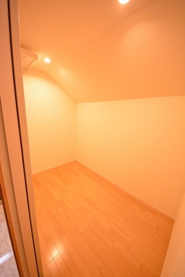 Receipt. Spacious of storage